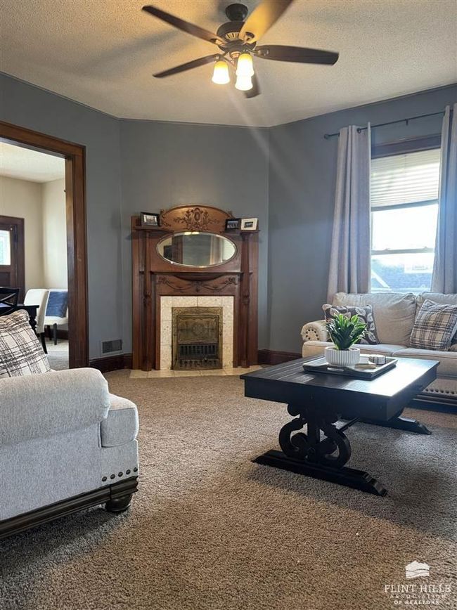 406 W 8 Th St, House other with 4 bedrooms, 2 bathrooms and null parking in Concordia KS | Image 8