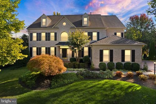 8318 Roxborough Loop, GAINESVILLE, VA, 20155-3208 | Card Image