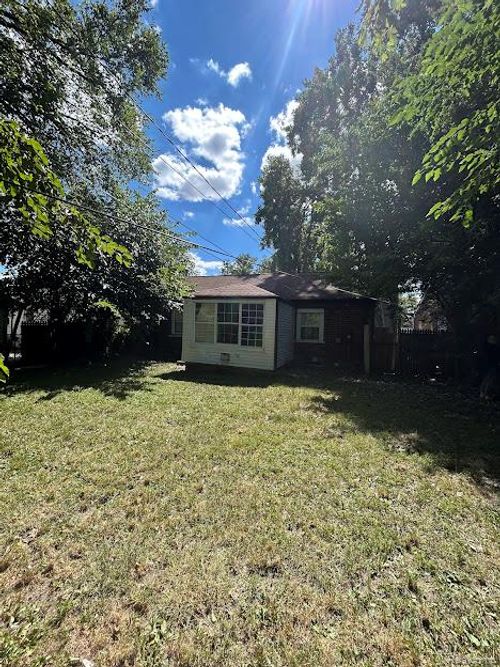 14024 Pembroke Ave, Detroit, MI, 48235-1521 | Card Image