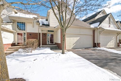 38178 Saratoga Cir, Farmington Hills, MI, 48331-3778 | Card Image