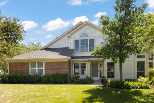 30W069 Penny Ln, Warrenville, IL, 60555-1028 | Card Image
