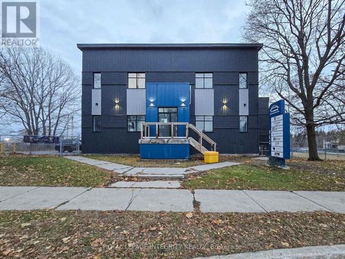 g100-902 Second St W, Cornwall, ON, K6J1H7 | Card Image