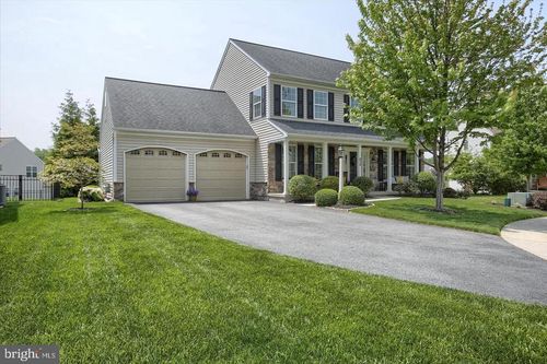 834 Northern Spy Dr, MECHANICSBURG, PA, 17055-8820 | Card Image