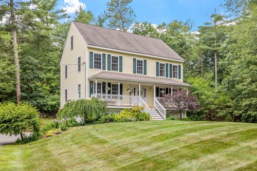 270 Shore Dr, Salem, NH, 03079-1694 | Card Image