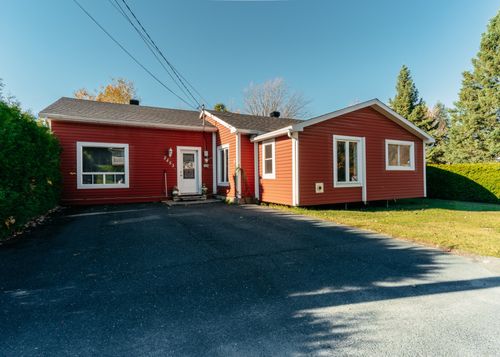 2453 Rue St-Jean, Frontenac, QC, G6B2S1 | Card Image