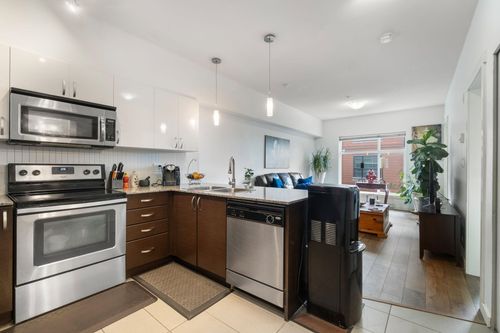 322-13728 108 Ave, Surrey, BC, V3T0G2 | Card Image