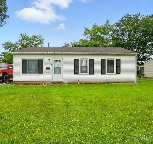 1432 Raybell Dr, Xenia, OH, 45385-3749 | Card Image