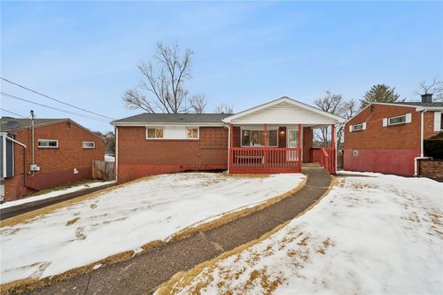 910 Colonial Manor Rd, North Huntingdon, PA, 15642-1688 | Card Image