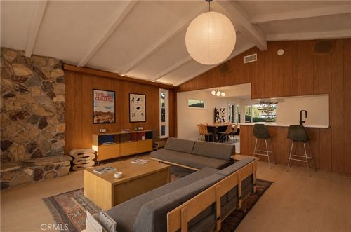 11623 Dehn Ave, Inglewood, CA, 90303-3019 | Card Image