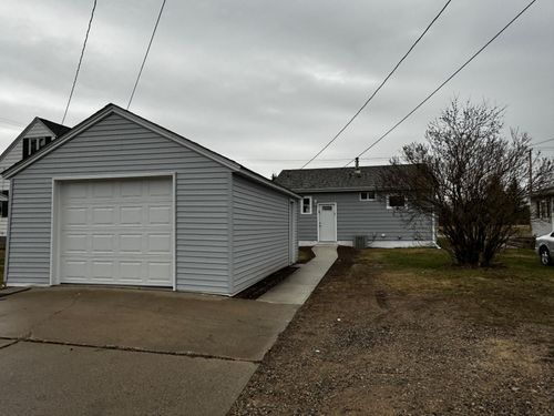 903 13th St S, Virginia, MN, 55792-3225 | Card Image