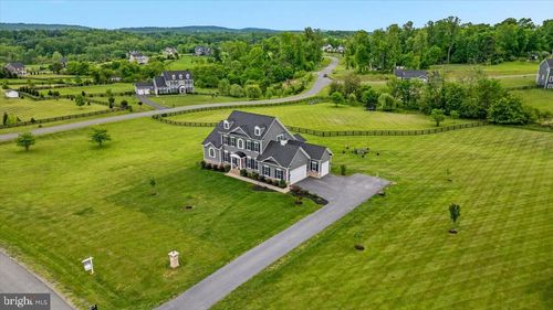 39571 Charles Henry Pl, Waterford, VA, 20197-1062 | Card Image