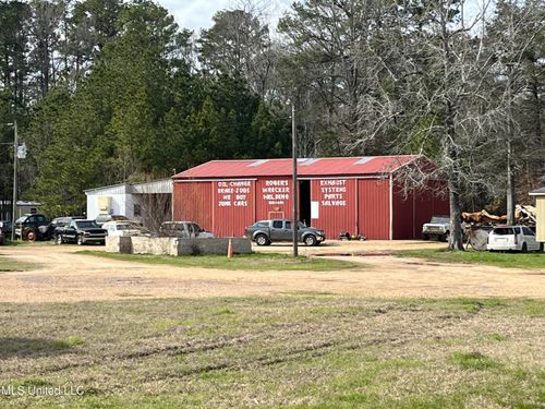 8071 Fords Creek Rd, Woodville, MS, 39669-3588 | Card Image