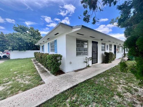1-598 Douglas Road, Opa-Locka, FL, 33054 | Card Image