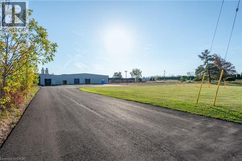 3-6050 Don Murie St, Niagara Falls, ON, L2G0B3 | Card Image