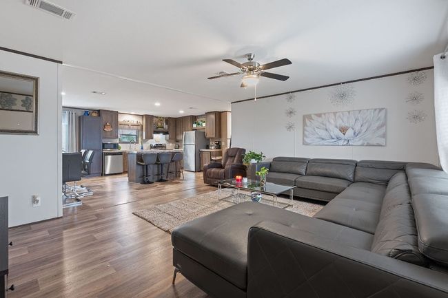 121 Fate Ct, House other with 4 bedrooms, 2 bathrooms and 4 parking in Kyle TX | Image 5