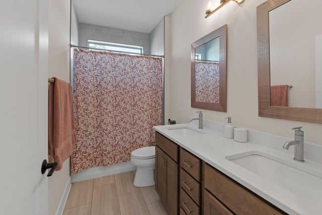 N55W19373 Red Crown Lane, House other with 4 bedrooms, 3 bathrooms and null parking in Menomonee Falls WI | Image 23