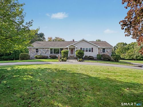 7 Clearview Dr, Woodbridge, CT, 06525-2627 | Card Image