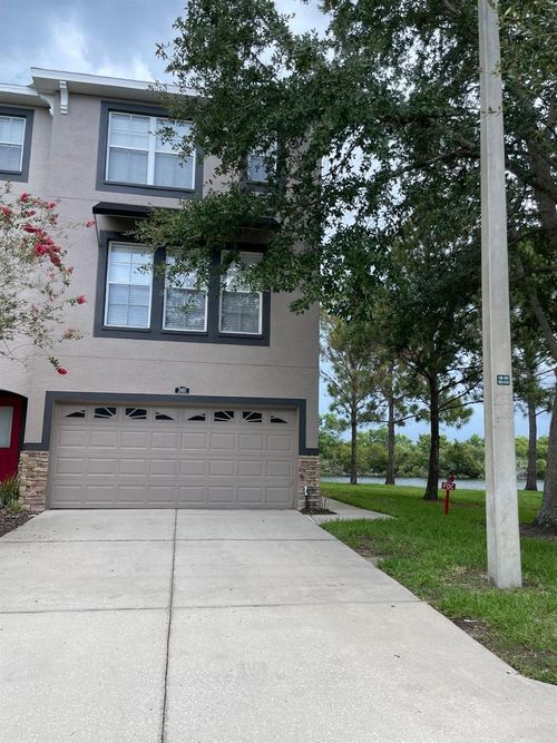 2401 Lexington Oak Dr, BRANDON, FL, 33511-4718 | Card Image