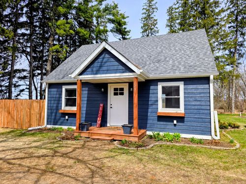 125 State Road 48, Cumberland, WI, 54829-9354 | Card Image