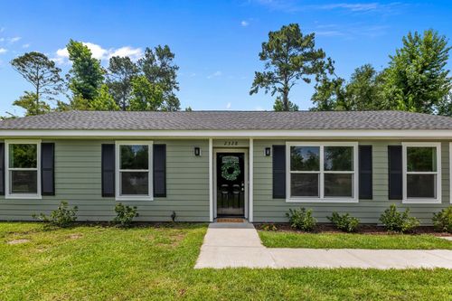 2328 Southhampton Dr, TALLAHASSEE, FL, 32311-9451 | Card Image