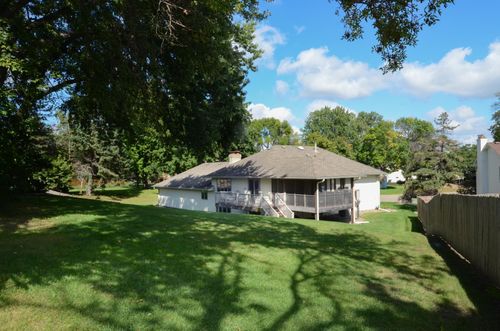 12236 48th Pl N, Plymouth, MN, 55442-2136 | Card Image