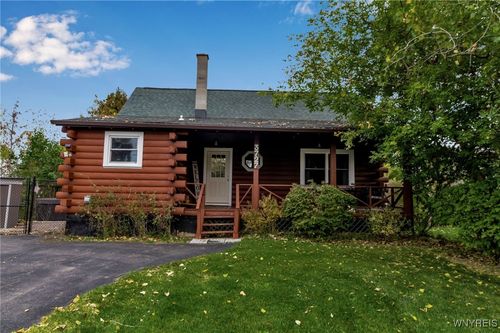 3727 Youngstown Rd, Wilson, NY, 14172-9735 | Card Image
