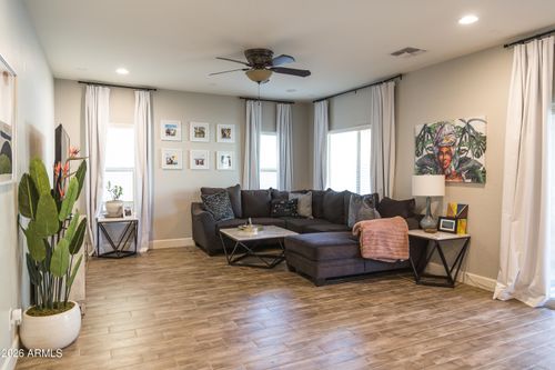 10250 E Catalyst Ave, Mesa, AZ, 85212-8108 | Card Image