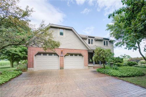 296 Alderview Dr, New Dundee, ON, N0B2E0 | Card Image