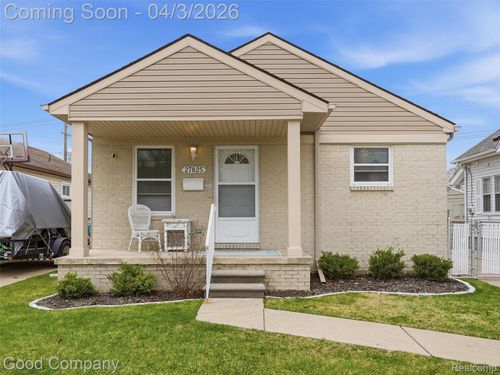 27825 Kaufman St, Roseville, MI, 48066-3010 | Card Image