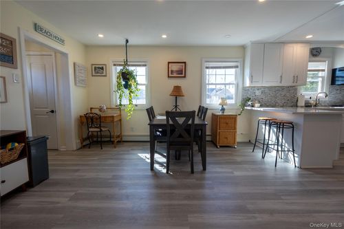 27 E Lincoln Ave, Massapequa, NY, 11758-7726 | Card Image