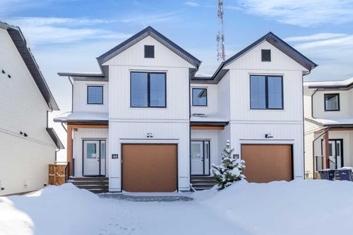 44 Concord Rise, Sylvan Lake, AB, T4S0N7 | Card Image