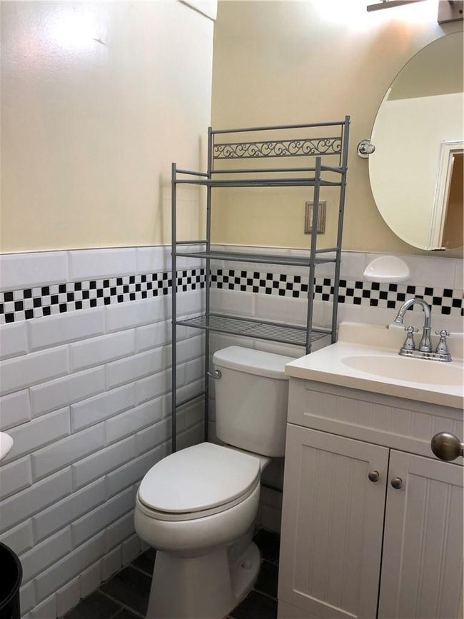 APT-3R - 150 Hawthorne St, Home with 0 bedrooms, 1 bathrooms and null parking in Brooklyn NY | Image 4