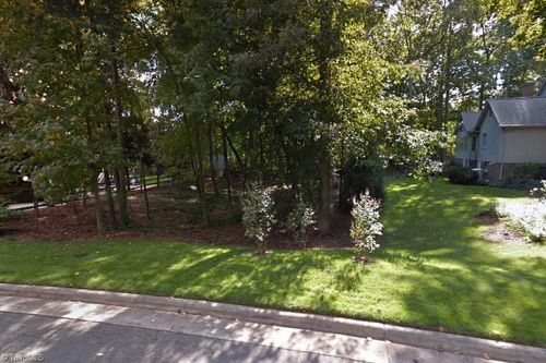 1211 Foxfire Dr, Greensboro, NC, 27410-3253 | Card Image