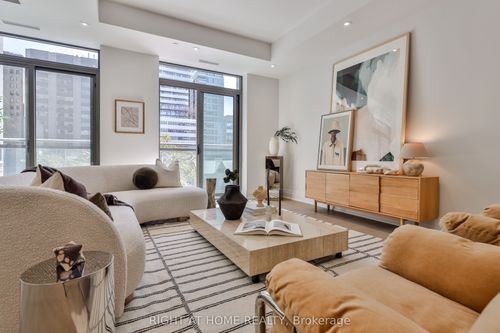 404-10 Prince Arthur Ave, Toronto, ON, M5R1A9 | Card Image