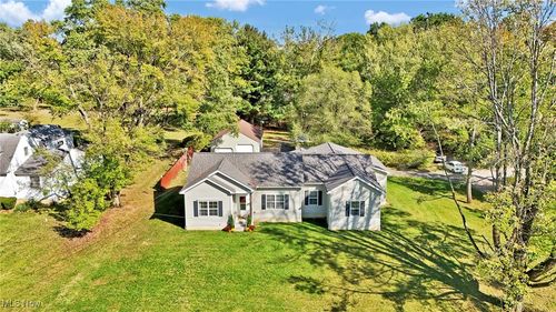 3873 Easton Rd, Norton, OH, 44203-5740 | Card Image