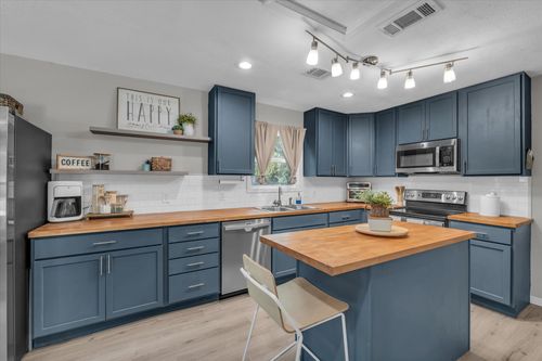 3816 Charlton Ave, Waco, TX, 76711-1406 | Card Image