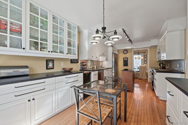 1339 Knollcrest Cir, Condo with 3 bedrooms, 3 bathrooms and null parking in Bloomfield Hills MI | Image 9