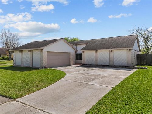 2503 Corral Trl, Friendswood, TX, 77546-2612 | Card Image