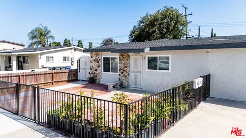 12024 208th St, Lakewood, CA, 90715-1332 | Card Image