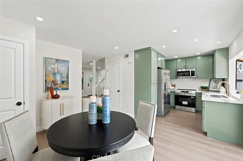 206-1700 W Cerritos Ave, Anaheim, CA, 92804-6180 | Card Image
