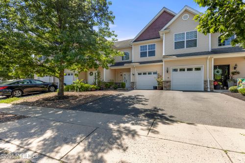 3-100 Pine St, Lakehurst, NJ, 08733-2945 | Card Image