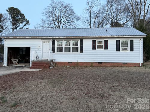 902 N 11th St, Albemarle, NC, 28001-3553 | Card Image