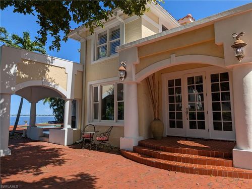 2878 Valencia Way, FORT MYERS, FL, 33901-6639 | Card Image