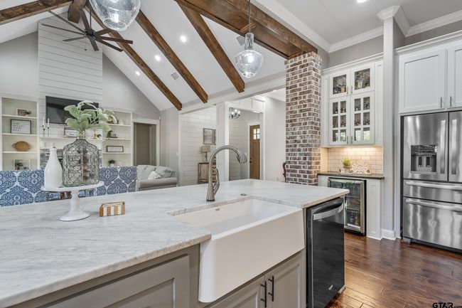 6445 County Road 118, House other with 4 bedrooms, 3 bathrooms and null parking in Bullard TX | Image 9