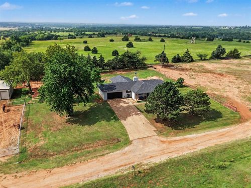 3164 Sharon Gale Drive, Guthrie, OK, 73044 | Card Image