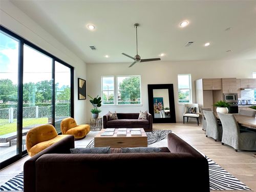 2806 Rosefield Dr, Houston, TX, 77080-2606 | Card Image