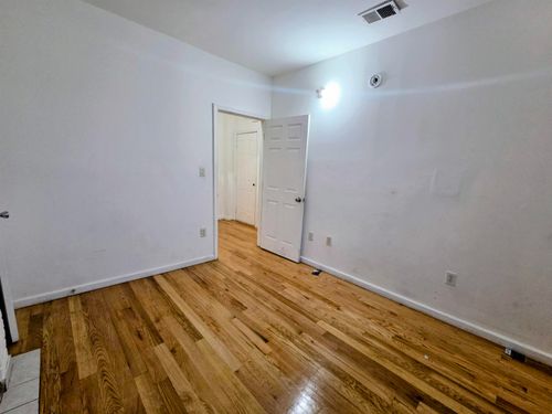 2-162 Tonnele Ave, Jersey City, NJ, 07306-5115 | Card Image