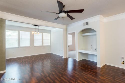 1027-8550 Touchton Rd, JACKSONVILLE, FL, 32216-1153 | Card Image