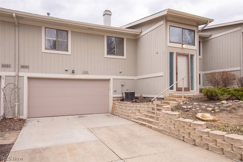 7184 N Brewster Pl, Concord Township, OH, 44077-9568 | Card Image