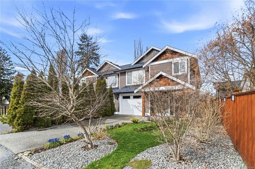 540 Nova St, Nanaimo, BC, V9R5M9 | Card Image